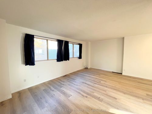 41 Yellow Birchway, North York, ON, M2H2S9 | Card Image