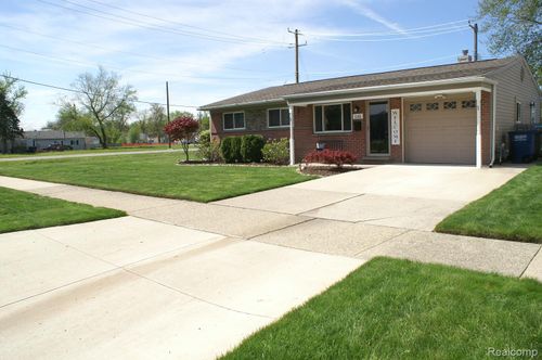 1748 Gloria St, Westland, MI, 48186-4975 | Card Image