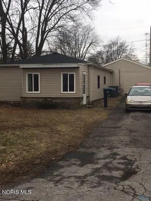 5539 Fenwick Dr, Toledo, OH, 43623-1755 | Card Image