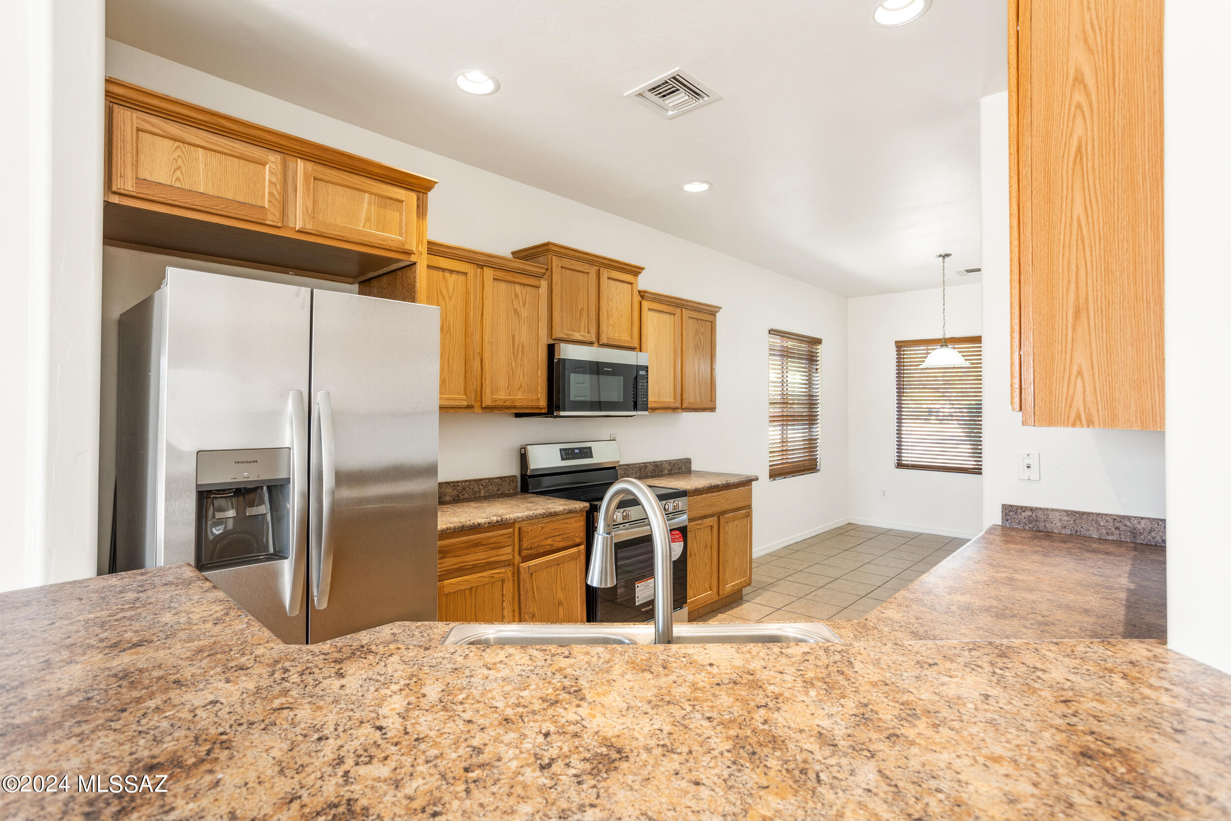 Starling Dr, Tucson, AZ 85747