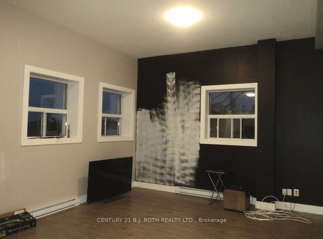 2A - 76 Mississaga St W, Home with 2 bedrooms, 1 bathrooms and 1 parking in Orillia ON | Image 8