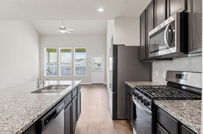 14008 Paddlefish Dr, House other with 4 bedrooms, 3 bathrooms and 2 parking in Conroe TX | Image 10
