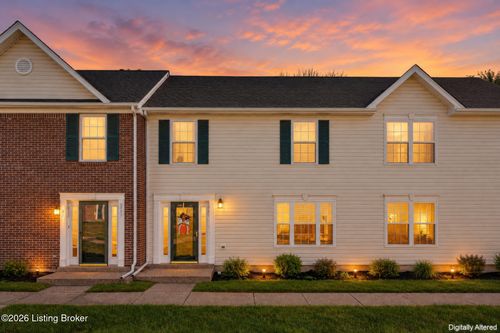 8031 Aspen Green Ln, Louisville, KY, 40291-5799 | Card Image