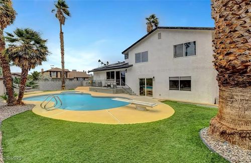 889 Monika Way, Las Vegas, NV, 89119-1385 | Card Image