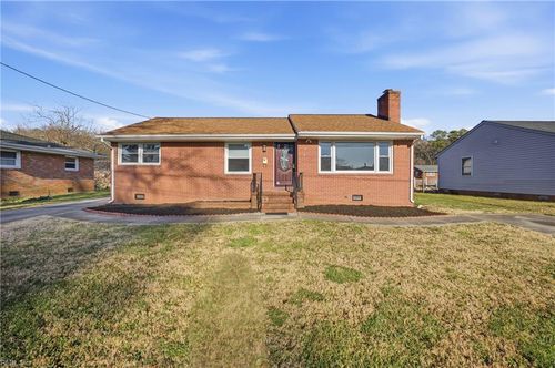 17 Dimmock Ave, Newport News, VA, 23601-2107 | Card Image