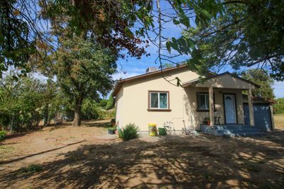 885 Grand Ave, House other with 2 bedrooms, 1 bathrooms and null parking in Olivehurst CA | Image 2