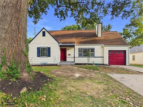 5311 W 55th St, Roeland Park, KS, 66205-2804 | Card Image