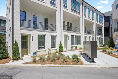 2636 Mackintosh Ct, Brookhaven, GA, 30319-3682 | Card Image