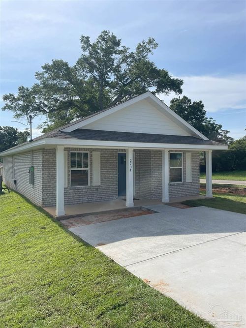 2704 N H St, Pensacola, FL, 32501-1216 | Card Image