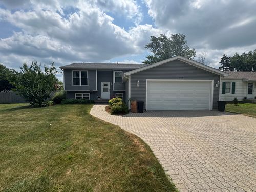 2833 Apple Ave, Waukegan, IL, 60085-4801 | Card Image