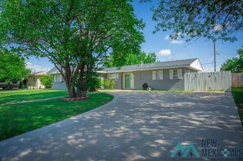 909 W Wildy St, Roswell, NM, 88203 | Card Image