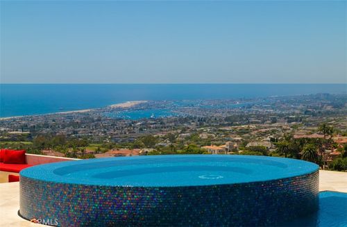 9 Pelican Crest Dr, Newport Coast, CA, 92657-1804 | Card Image