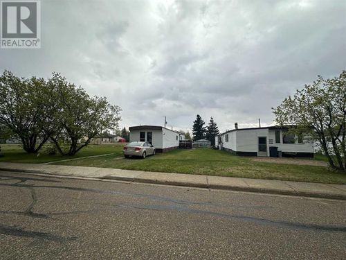 1135117 51 Ave, Berwyn, AB, T0H0E0 | Card Image