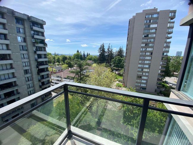 901 - 720 Hamilton Street, Condo with 3 bedrooms, 2 bathrooms and 3 parking in New Westminster BC | Image 5