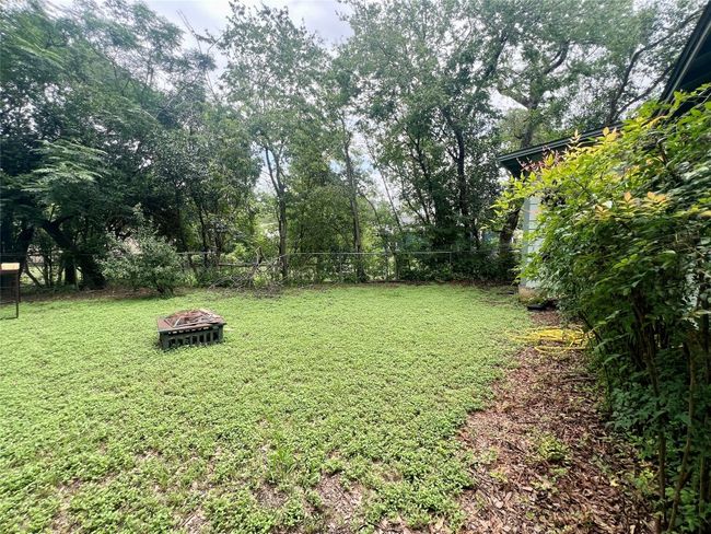 1808 E 38 Th 1/2 St, House other with 2 bedrooms, 2 bathrooms and null parking in Austin TX | Image 14
