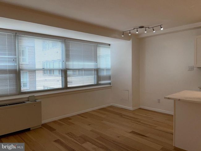 APT-708 - 1810 Rittenhouse Sq, Condo with 2 bedrooms, 1 bathrooms and null parking in PHILADELPHIA PA | Image 4