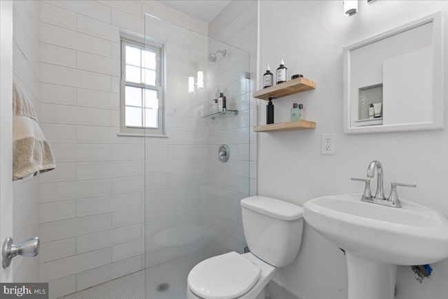 APT-402 - 3028 Wisconsin Ave Nw, Condo with 2 bedrooms, 2 bathrooms and null parking in WASHINGTON DC | Image 23