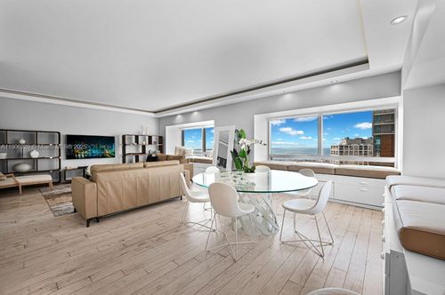 3401-1435 Brickell Ave, Miami, FL, 33131-3407 | Card Image