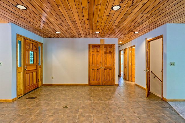 2403 Hidden Valley Rd, Home with 3 bedrooms, 3 bathrooms and 2 parking in Hiawassee GA | Image 28