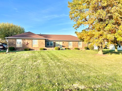 1254 Fox Trail Drive W, New Palestine, IN, 46163 | Card Image