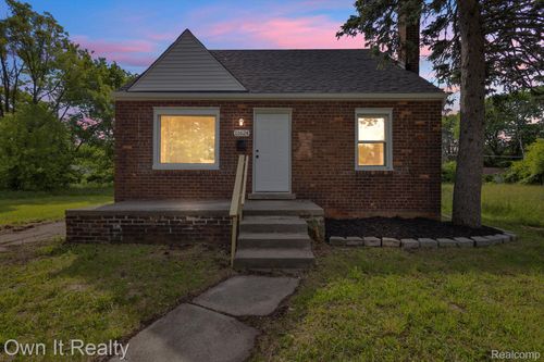11624 Wayburn St, Detroit, MI, 48224-1638 | Card Image