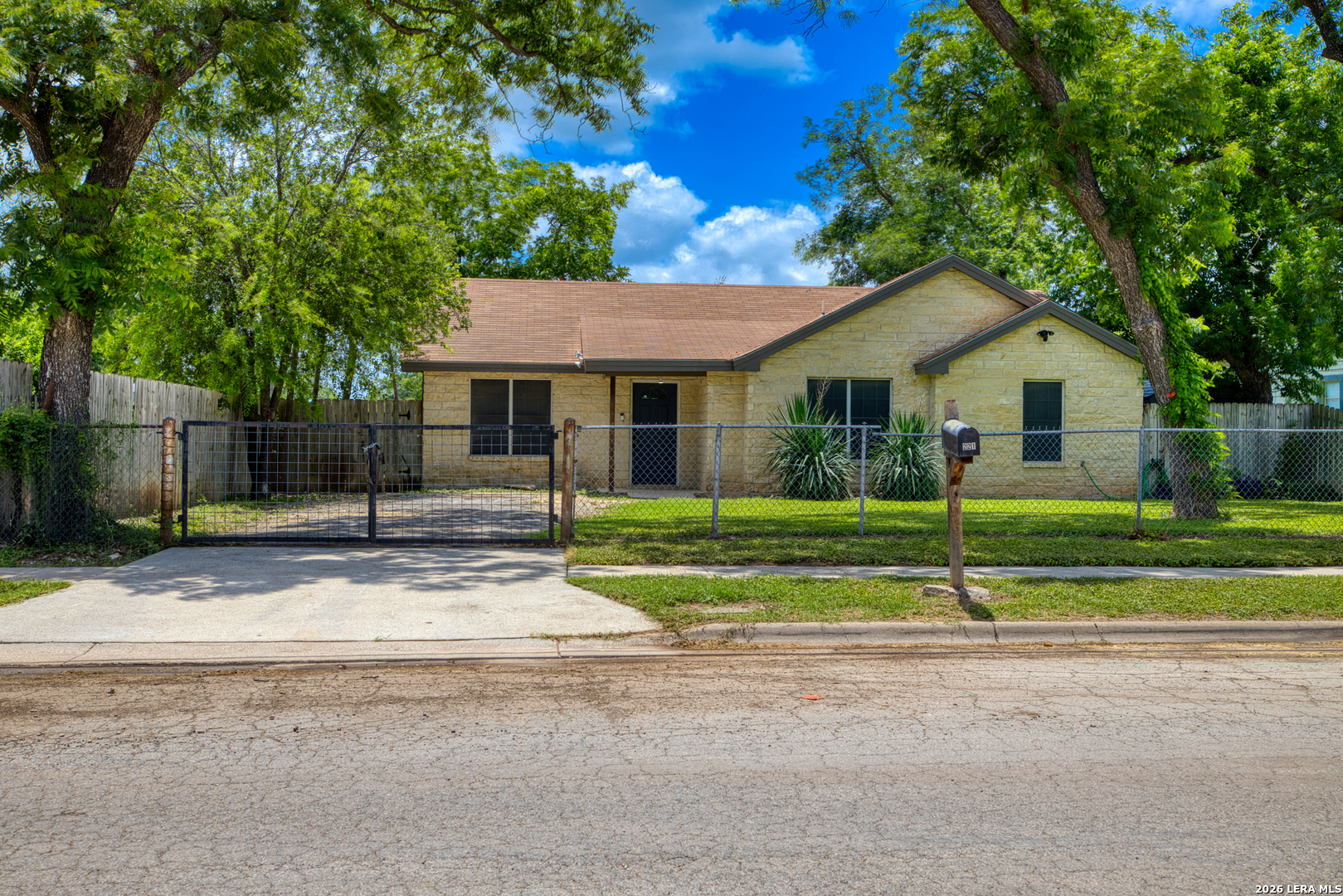 Residential in Uvalde 3