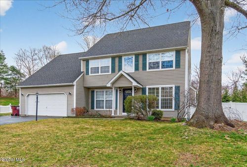 15 Seneca Ct, Slingerlands, NY, 12159-9443 | Card Image