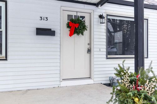 313 S Edison Ave, Royal Oak, MI, 48067-3954 | Card Image