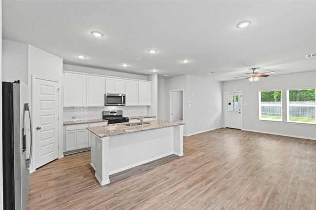 10718 Soapberry Ct, House other with 4 bedrooms, 3 bathrooms and 3 parking in Tomball TX | Image 9