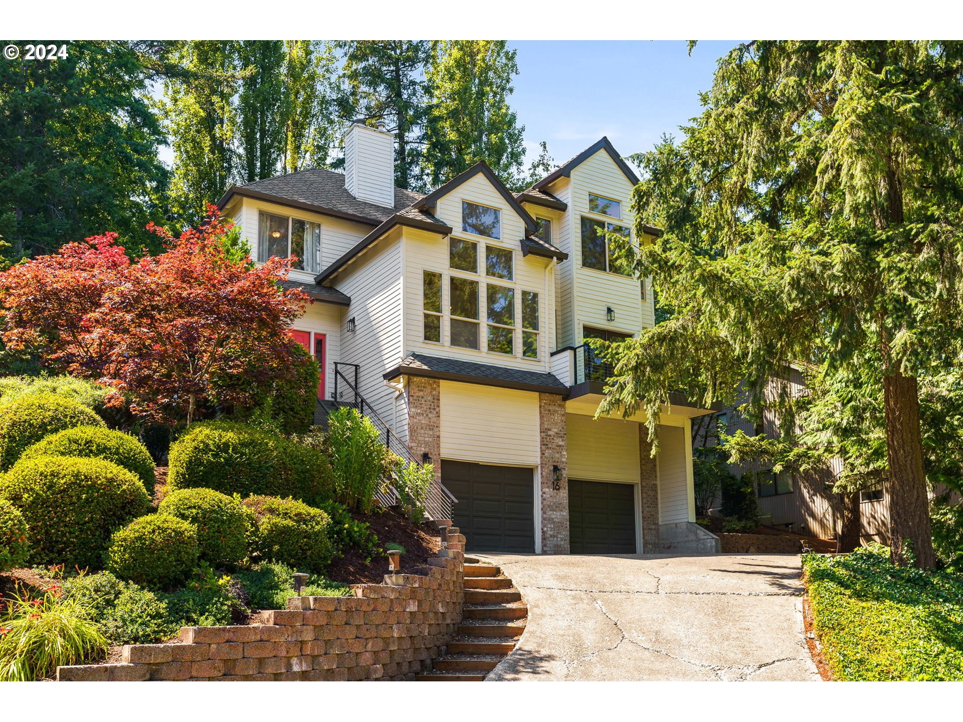 Grouse Ter, Lake Oswego, OR 97035