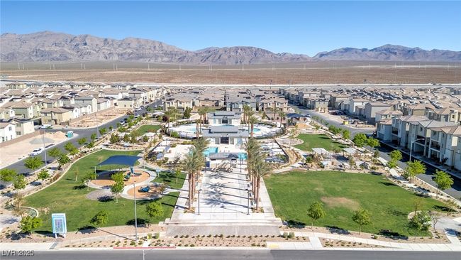 6804 Surf Green Ct, Townhouse with 3 bedrooms, 3 bathrooms and null parking in North Las Vegas NV | Image 25