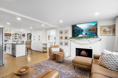 20 Powell St, Boston, MA, 02132-4424 | Card Image