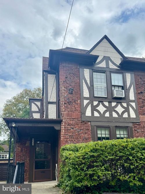 8235 Brookside Rd, ELKINS PARK, PA, 19027-2403 | Card Image