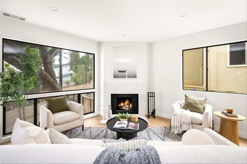 18204 Kingsdale Ave, Redondo Beach, CA, 90278-4632 | Card Image