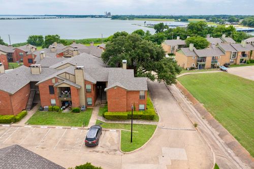 apt-215-5909 Lake Hubbard Pkwy, Garland, TX, 75043-4577 | Card Image