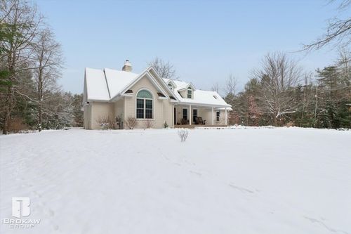 2910 Ginger Dr, Coleman, MI, 48618-8558 | Card Image