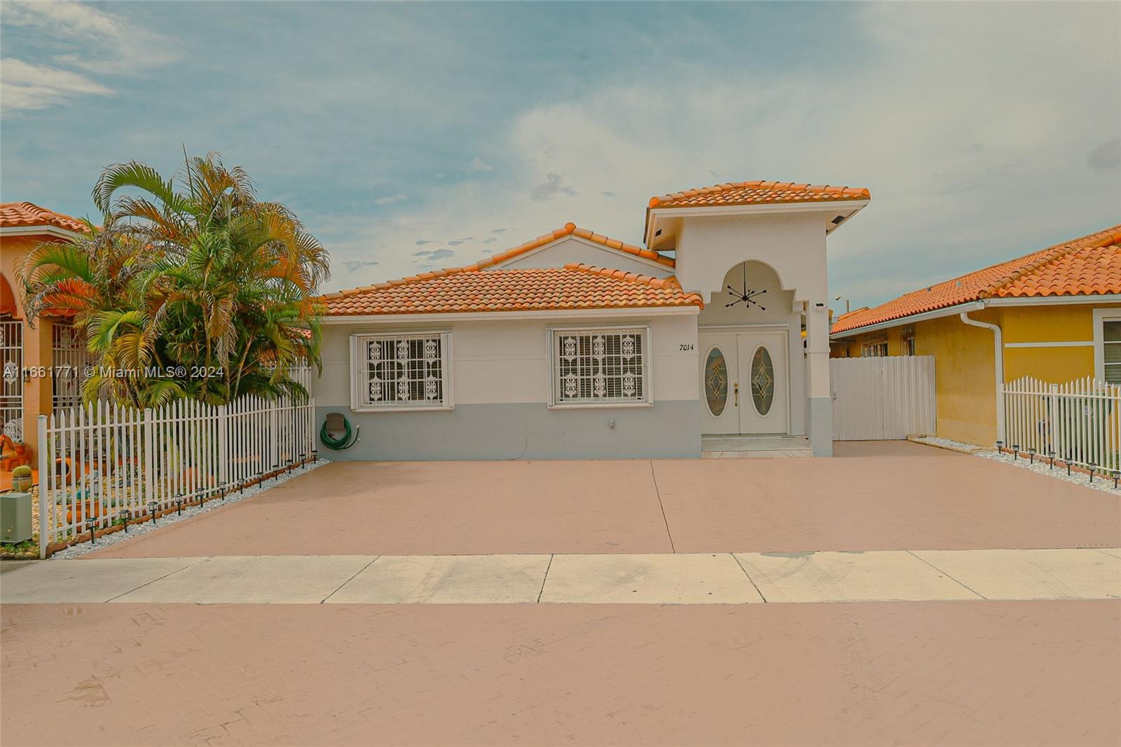 30th Ln, Hialeah, FL 33018