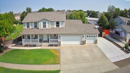 9807 Balflour Dr, Pasco, WA, 99301-8003 | Card Image