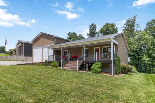 209 Indian Hills Dr, Russell Springs, KY, 42642-8086 | Card Image
