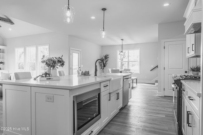 Kitchen | Image 10