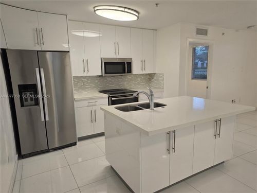 apt-103-2651 Ne 212th Ter, Aventura, FL, 33180-1145 | Card Image