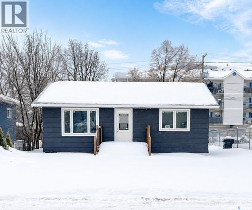 118 26th St W, Prince Albert, SK, S6V4P9 | Card Image