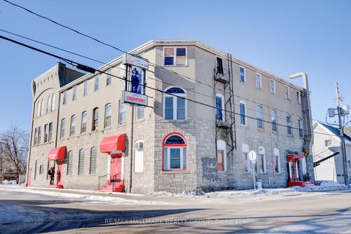 72 Daniel St, Smiths Falls, ON, K7A1J7 | Card Image