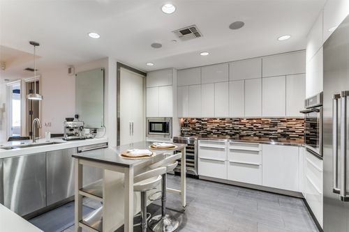 apt-1003-1505 Elm St, Dallas, TX, 75201-3524 | Card Image
