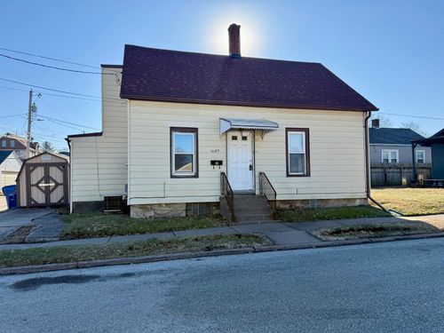 1649 Florence Ln, Davenport, IA, 52804-2267 | Card Image