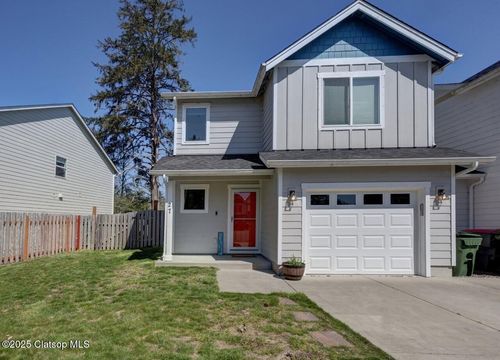 27 Nw 6th Pl, Warrenton, OR, 97146-9698 | Card Image