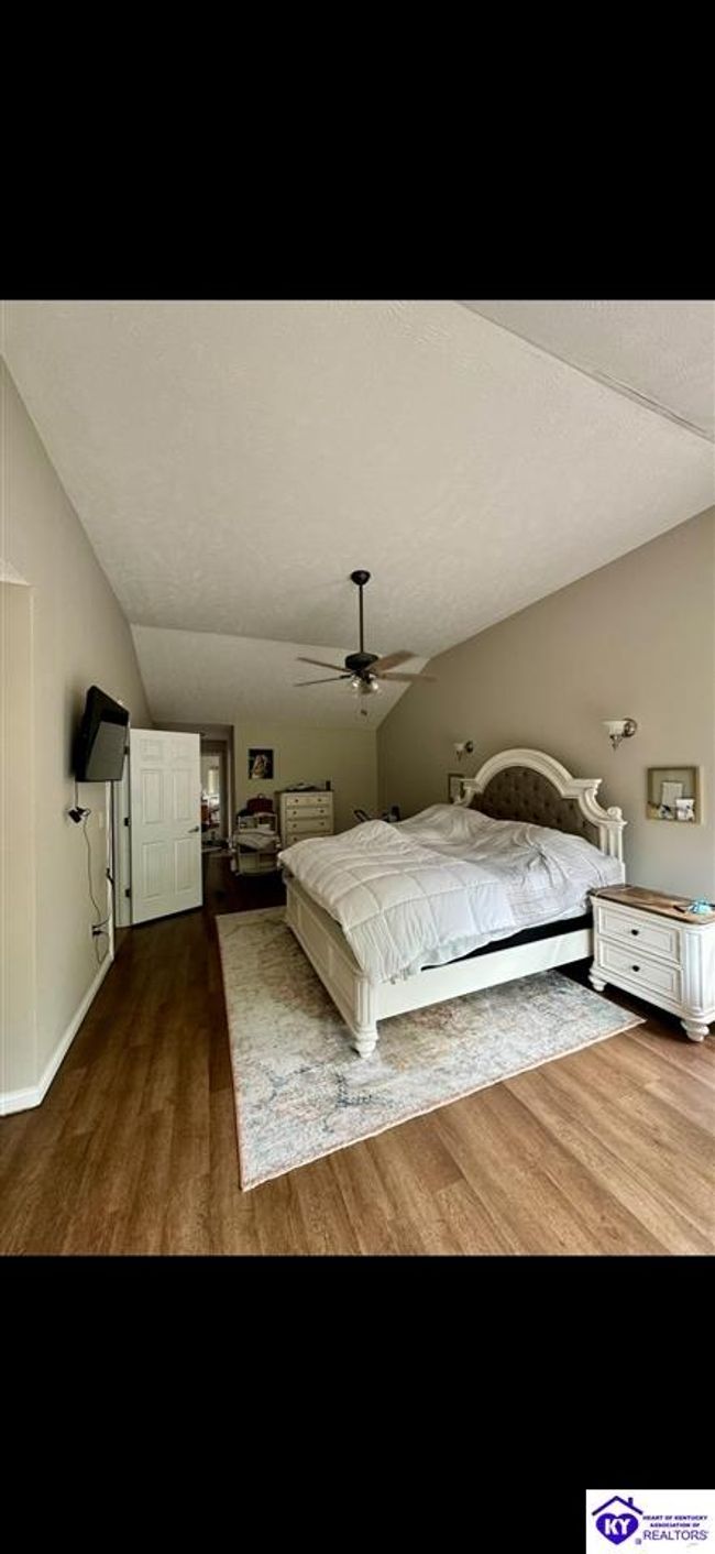 5906 Hudgins Hwy, House other with 6 bedrooms, 2 bathrooms and null parking in Summersville KY | Image 14