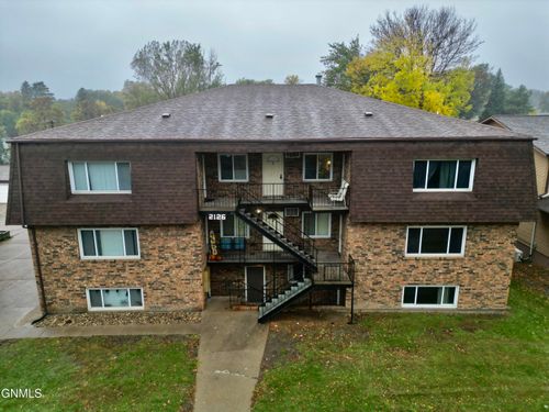 2126 N Washington St, Bismarck, ND, 58501-1679 | Card Image