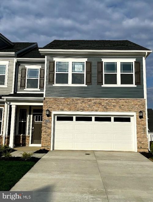 10588 Great Basin Pl, WHITE PLAINS, MD, 20695-4322 | Card Image