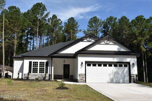1750 Walnut Run Dr, Deep Run, NC, 28525-9498 | Card Image